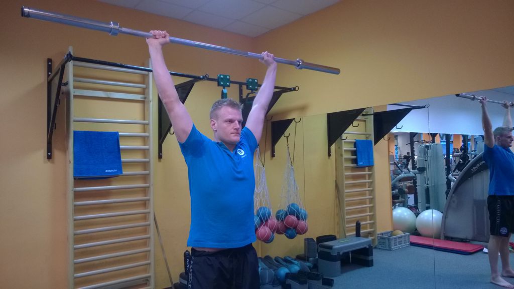 Állva nyomás súllyal Forrás: Mozgásvilág.hu