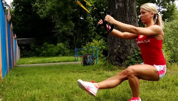 Single Leg Squat - egy lábbal guggolás TRX szalaggal