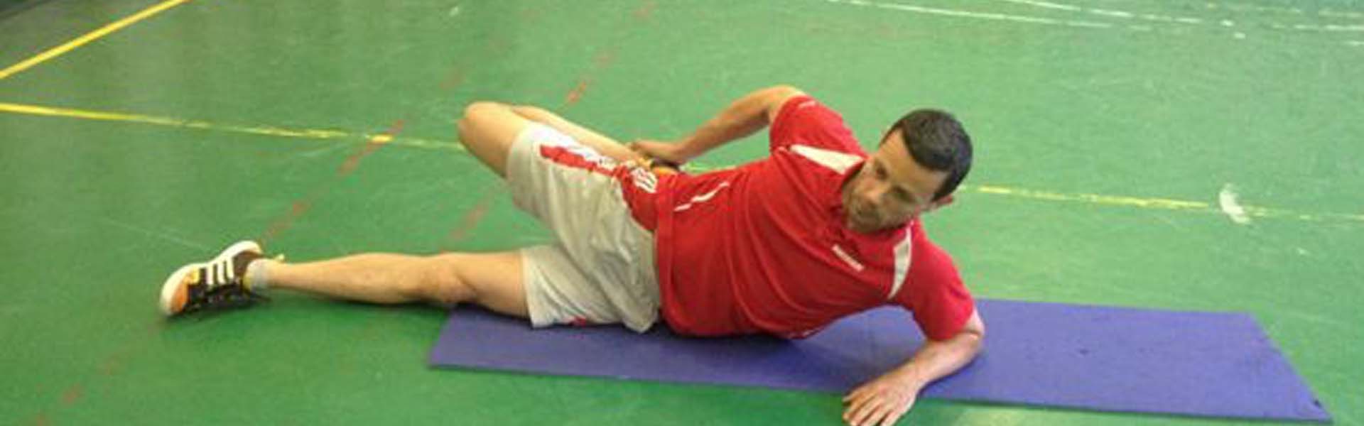 Láb hátrafeszítés oldalfekvésben mv_excercise_h1