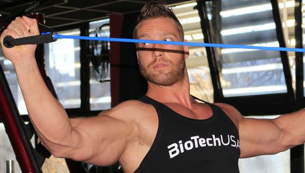 Hátsó váll gyakorlat gumikötéllel