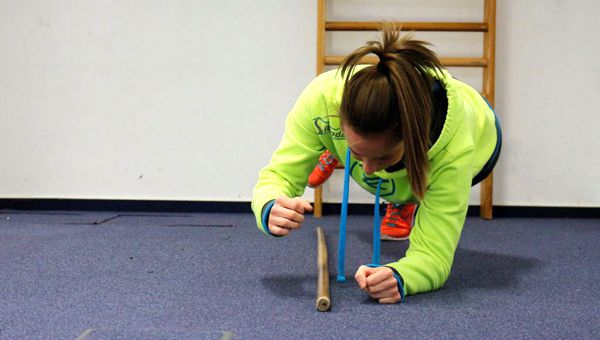 Plank oldalra lépéssel