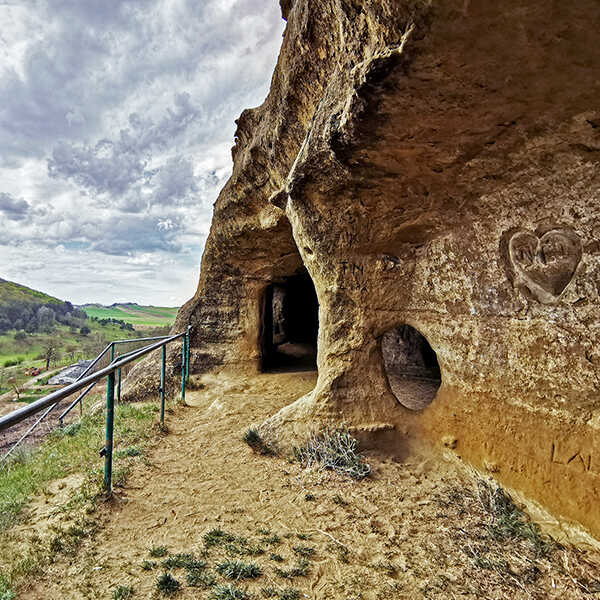 A Kishartyáni Kőlyuk-oldal