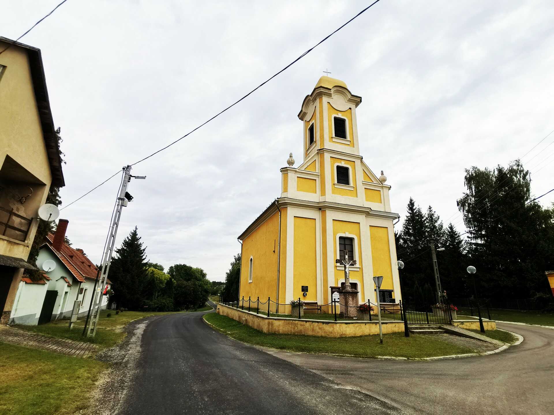 A pápát nem innen fogod meglátni, de azért túrázz fel a Pápalátó-kőre!-2