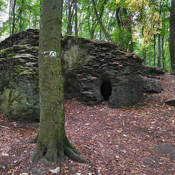 A pápát nem innen fogod meglátni, de azért túrázz fel a Pápalátó-kőre!