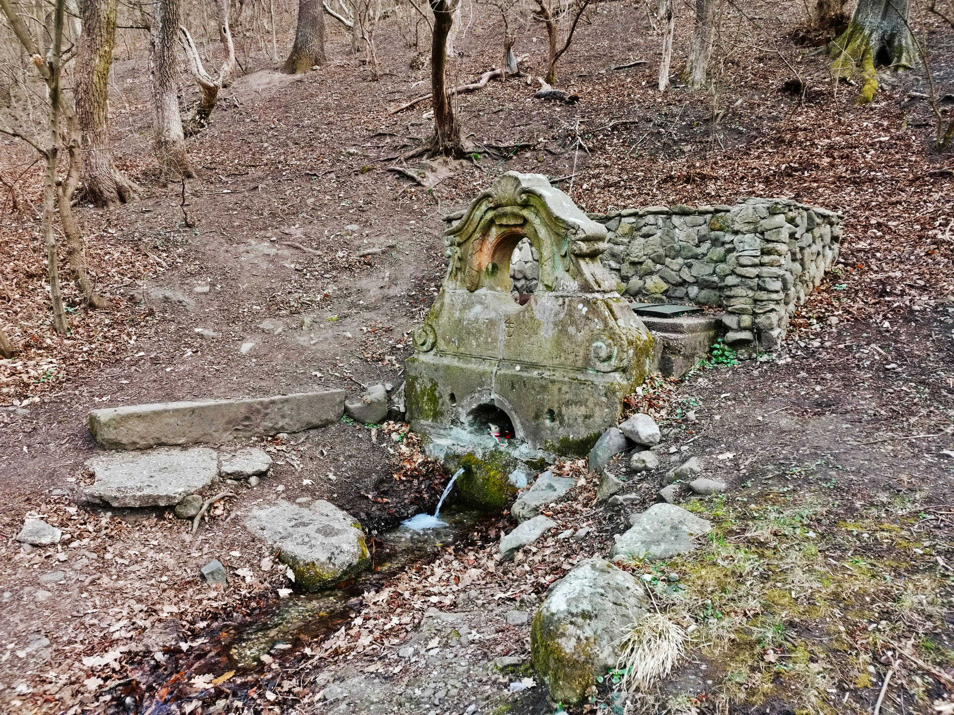 Skanzen kör az Asztal-kőre és a Nyerges-hegyre-1