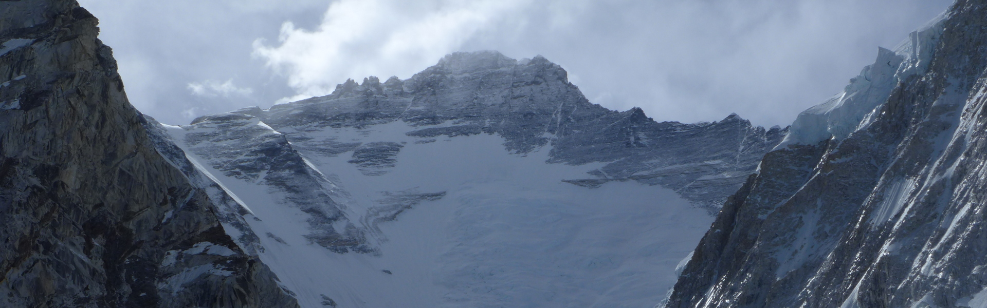 Suhajda Szilárd a Lhocére indul
