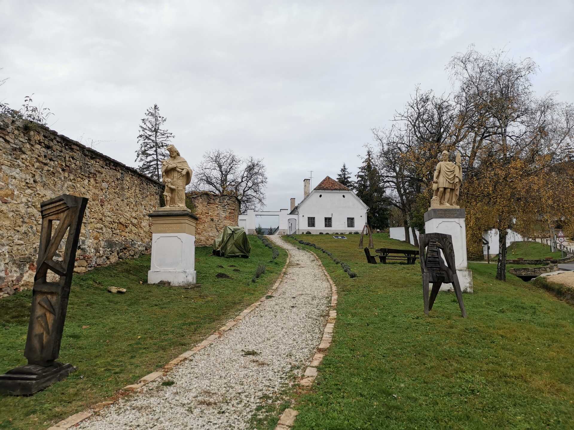 A Polányi templomdomb meglepő varázsa-4