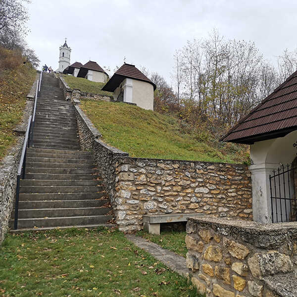 A Polányi templomdomb meglepő varázsa