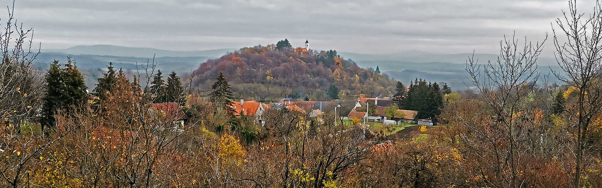 A Polányi templomdomb meglepő varázsa
