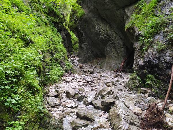 A Kościelisko-völgy földalatti világa - A Fagyos-barlang és a Sárkány-gödör