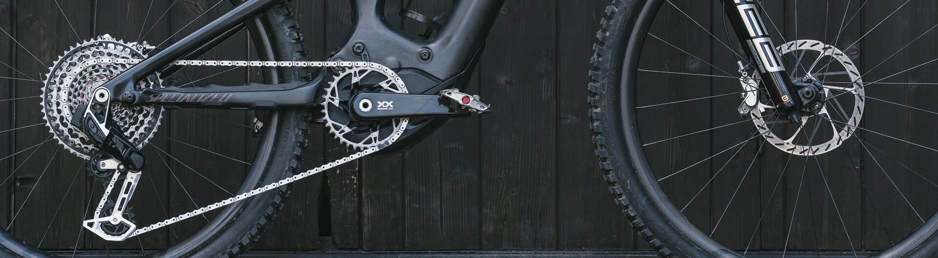 Moduláris AXS váltórendszer érkezik, de az áraktól sokkot kaptunk...