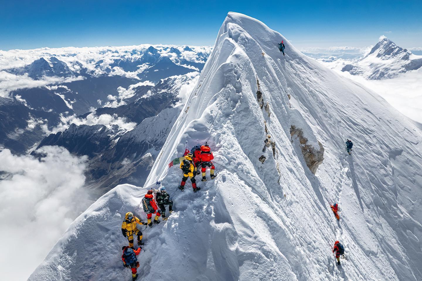 Manaslu true summit and foresummit