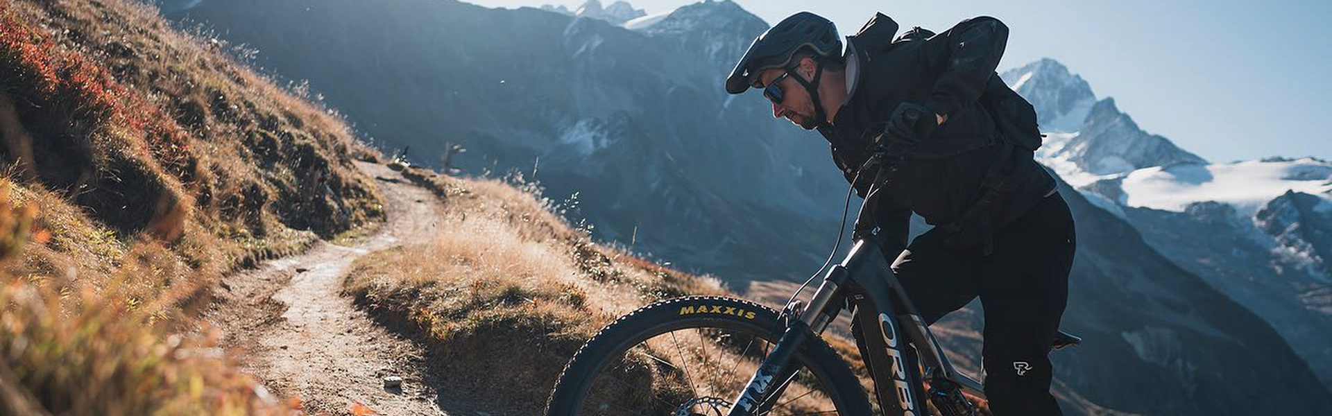 MET kerékpáros fejvédők