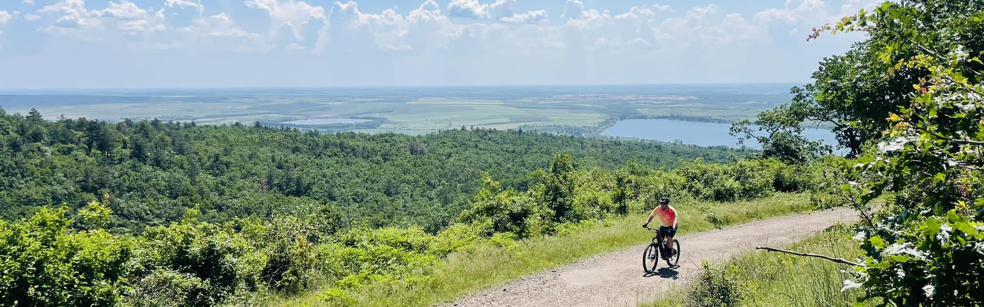 Mátra keresztezős várnézős túra