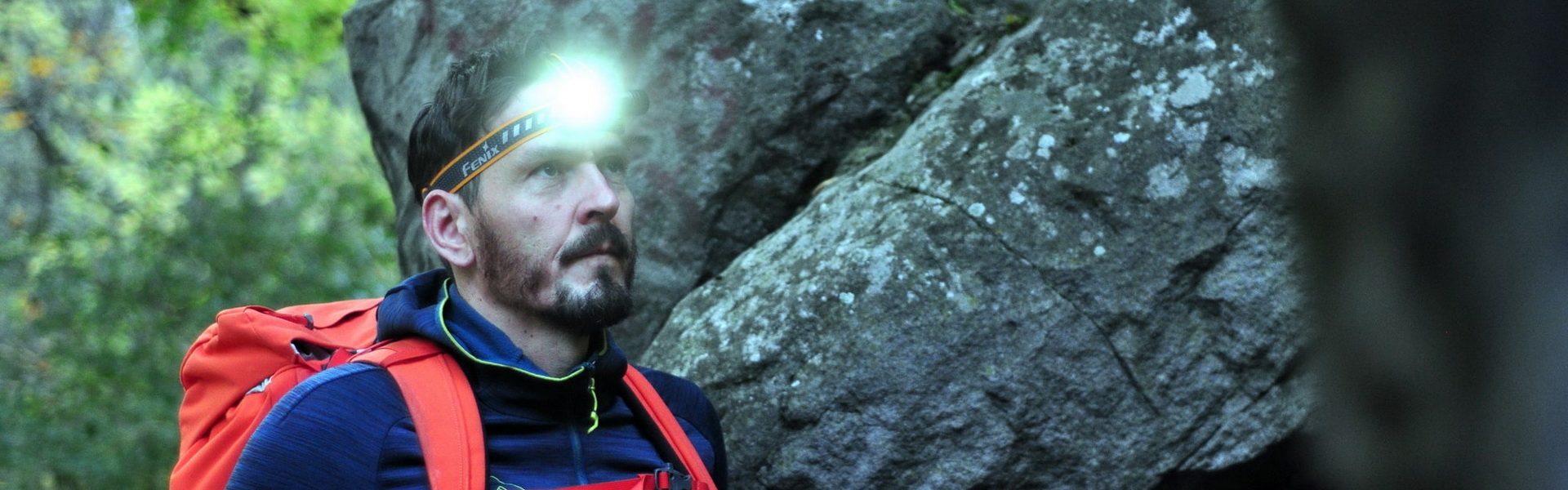 Sokoldalú fejlámpa - Fenix HM61R Amber V2.0 teszt