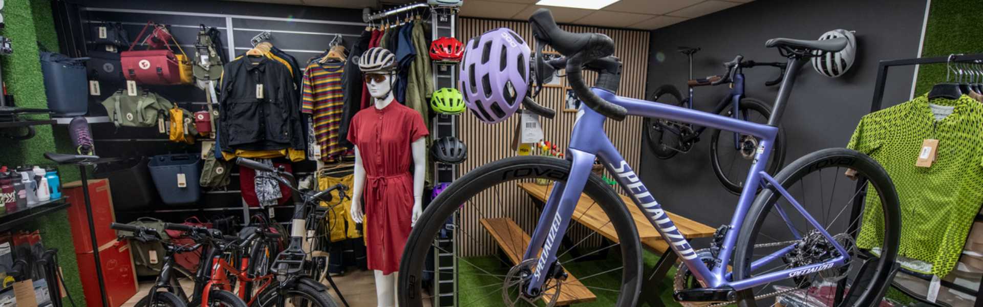 A prémium kerékpárüzlet - Specialized Elite Store