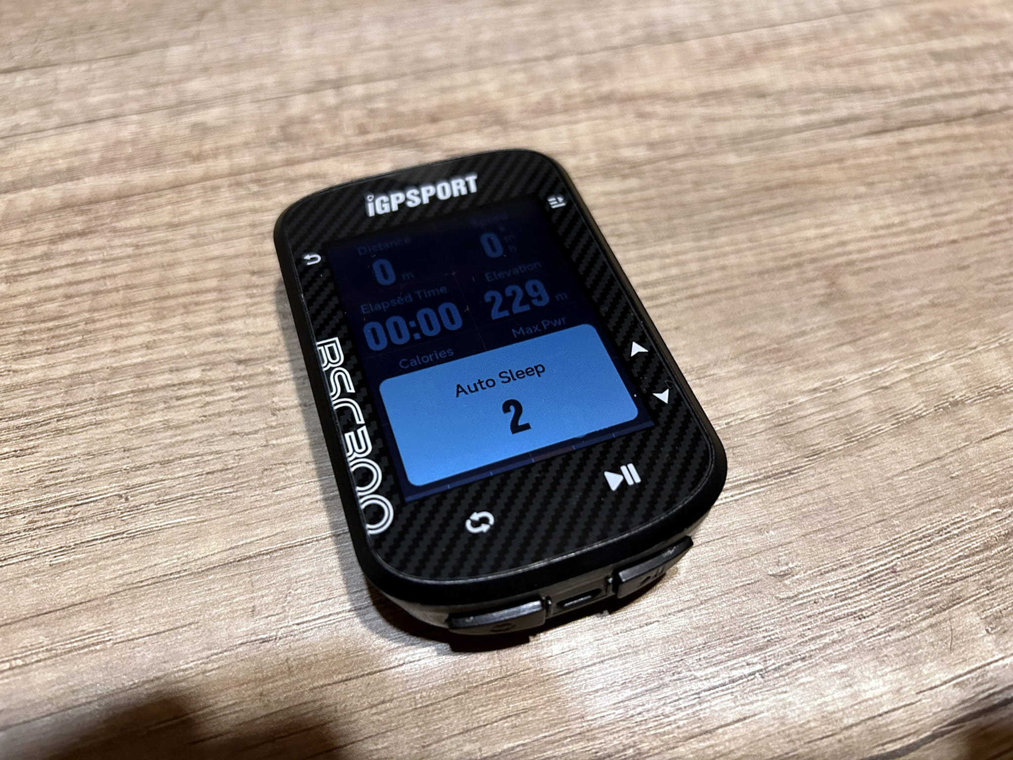 A hatékony és megfizethető GPS komputer - IGPSport BSC300-1