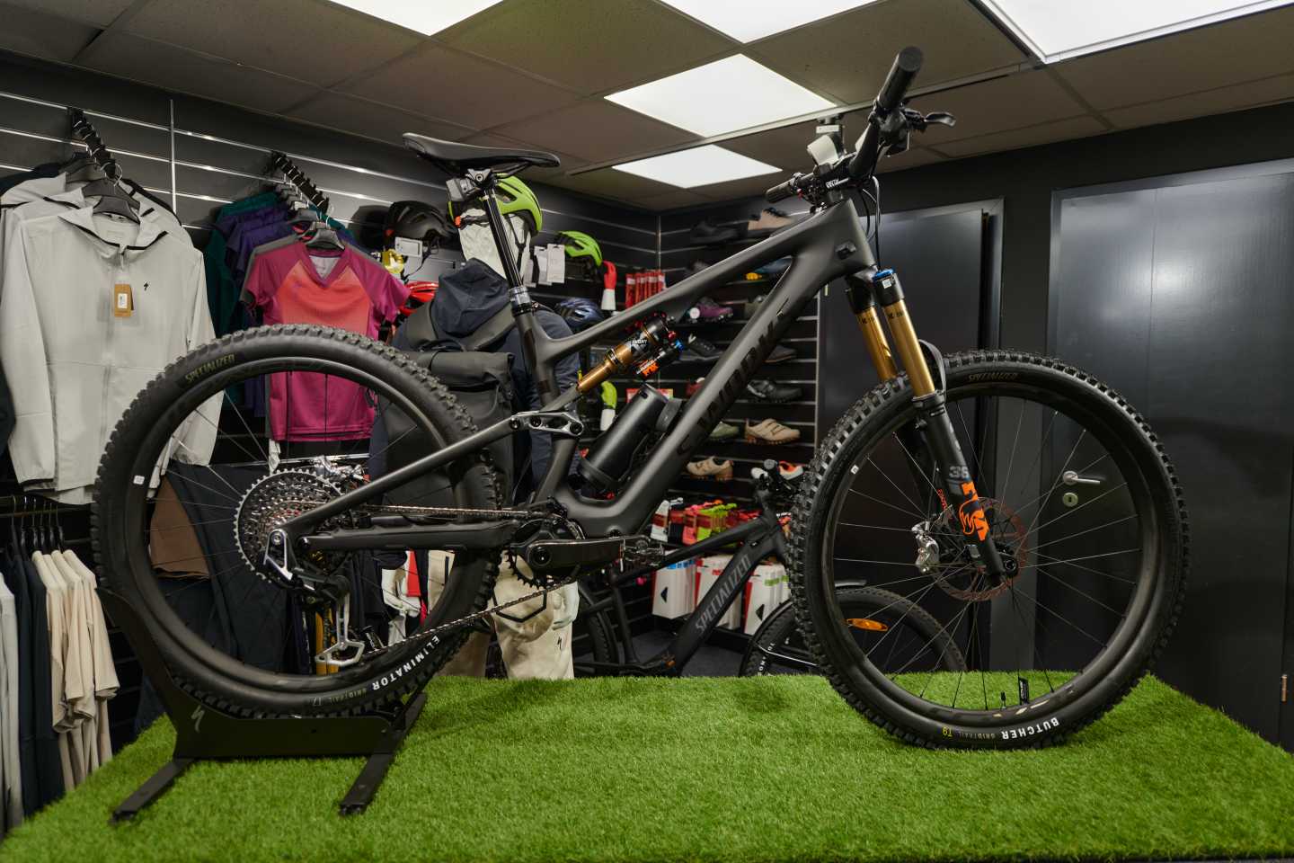 Specialized kerékpárok és Fjällräven táskák a Hungexpon-4