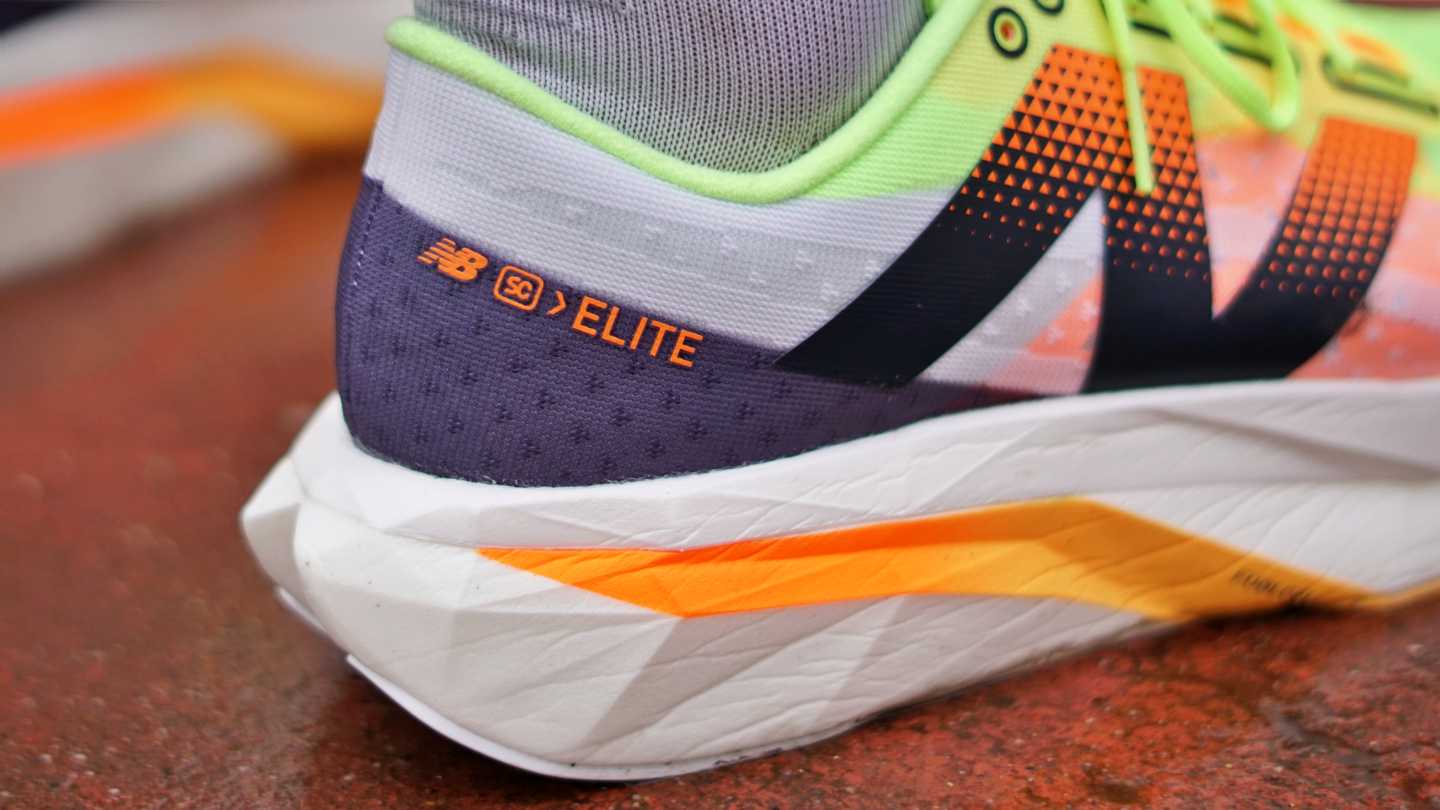 New Balance SC Elite V4 futócipő tesz-2