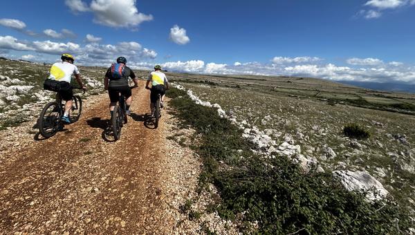 Irány a Hold-fennsík, avagy látványos mtb túra a Krk-szigeten