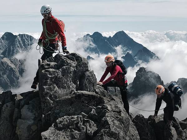 Mássz a felhők közé, evezz egy tutajon, ereszkedj le a titokzatos földalatti világba!
