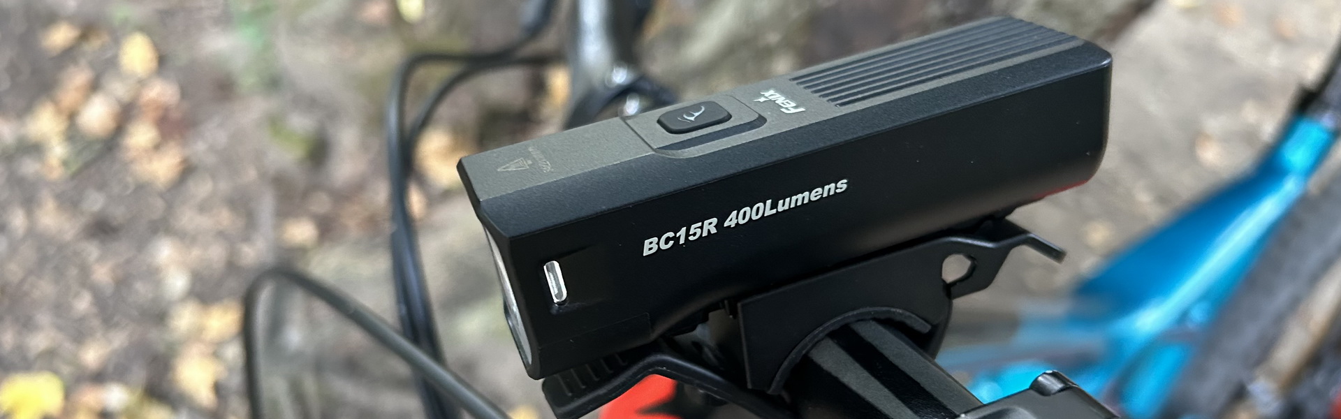 1 gomb, 4 funkció, 400 lumen - Fenix BC15R