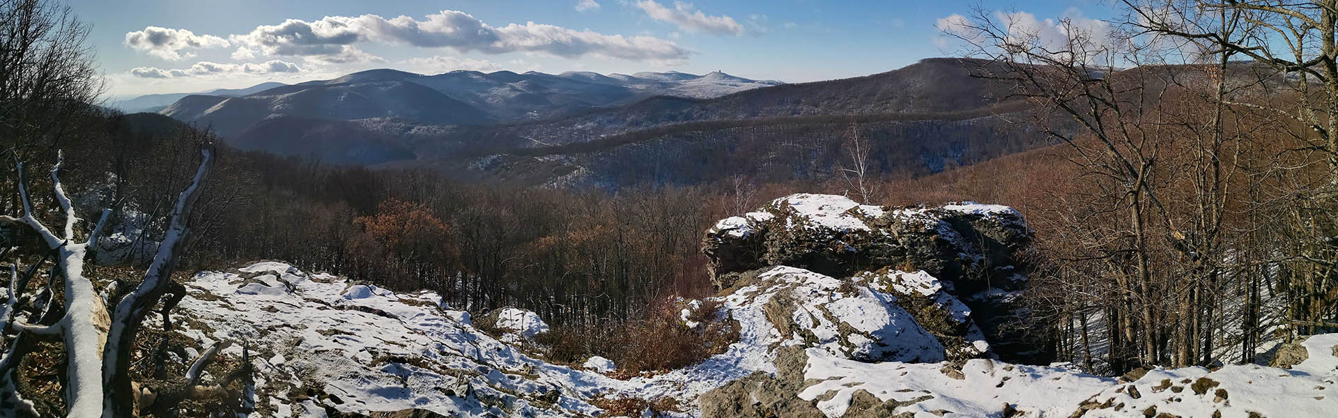 A Kőkapun túl kő követ követ, kövesd!