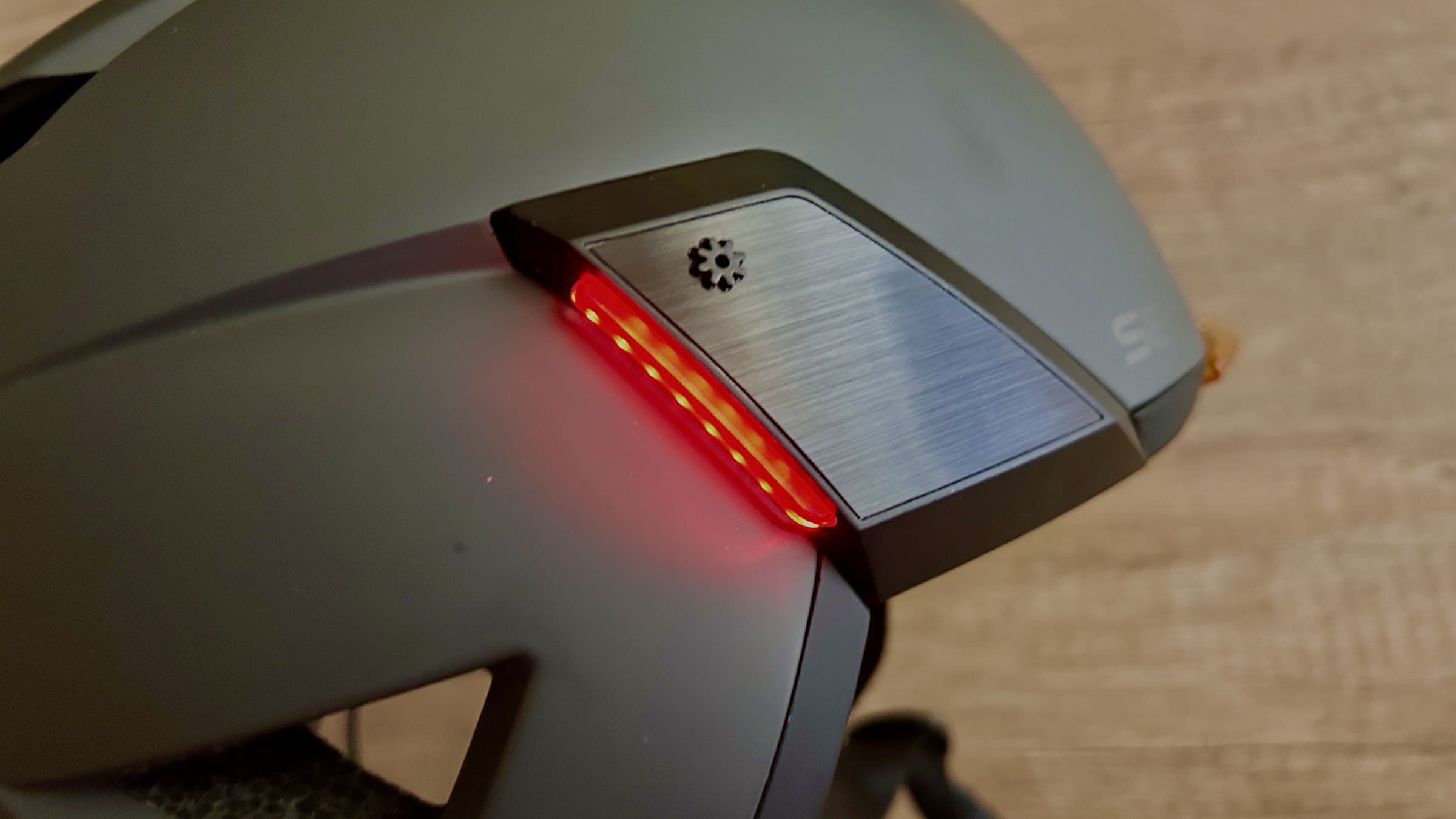 Sena BiKom 20 kommunikátor és az U1 ebike fejvédő-25