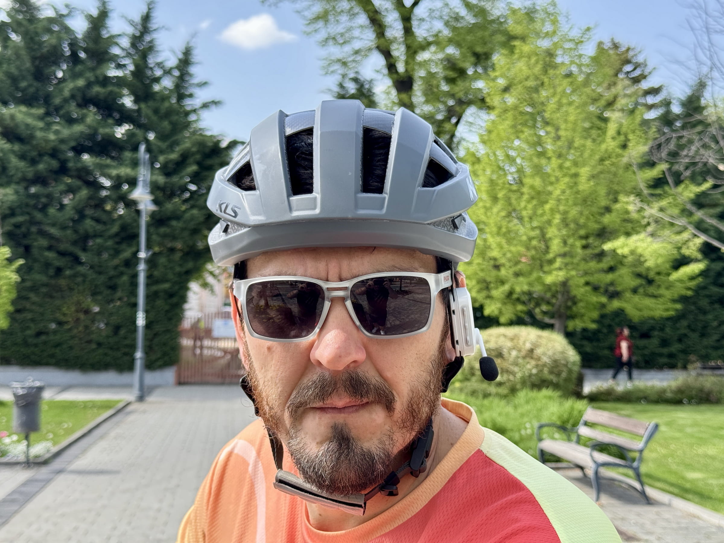 Sena BiKom 20 kommunikátor és az U1 ebike fejvédő-19