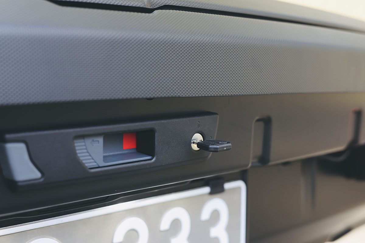 Síléc szállítás vonóhorgon: Thule Arcos XL-7