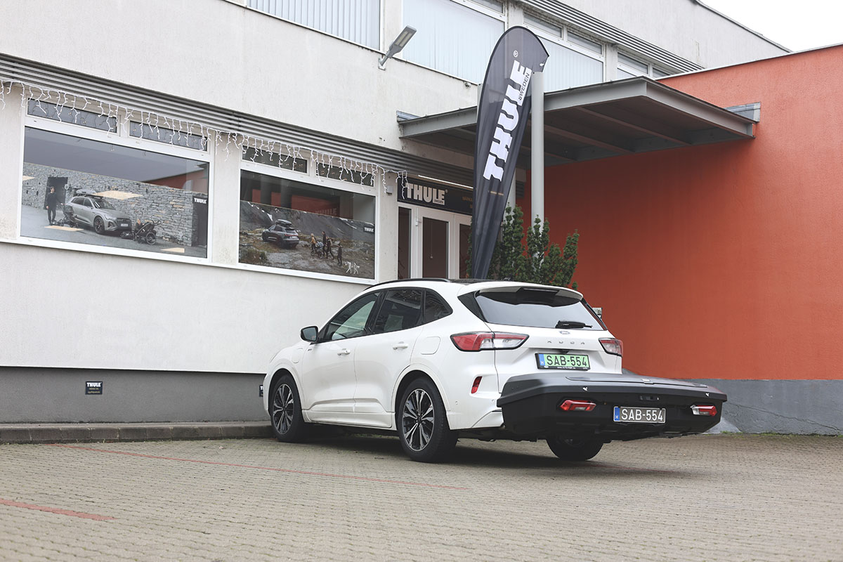 Síléc szállítás vonóhorgon: Thule Arcos XL-10