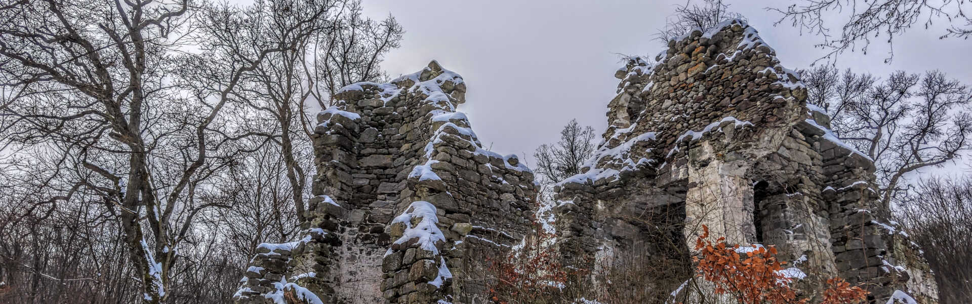 Túra a Gönci pálos kolostor romhoz