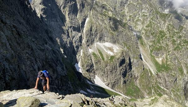 Egész évre kiterjesztett éjszakai túrázási tilalom a Lengyel-Tátrában