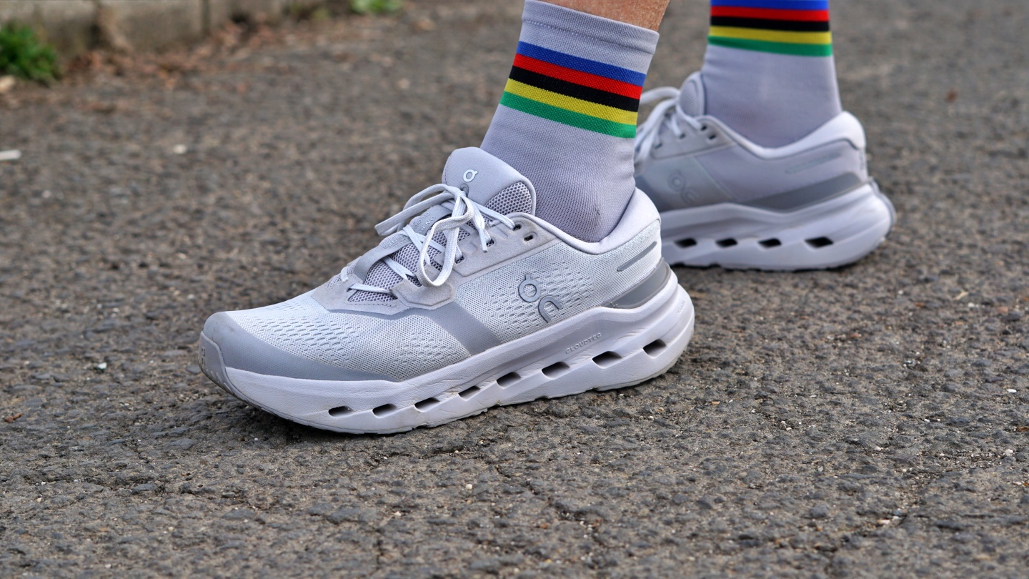 ON Cloudrunner 3 futócipő teszt-15