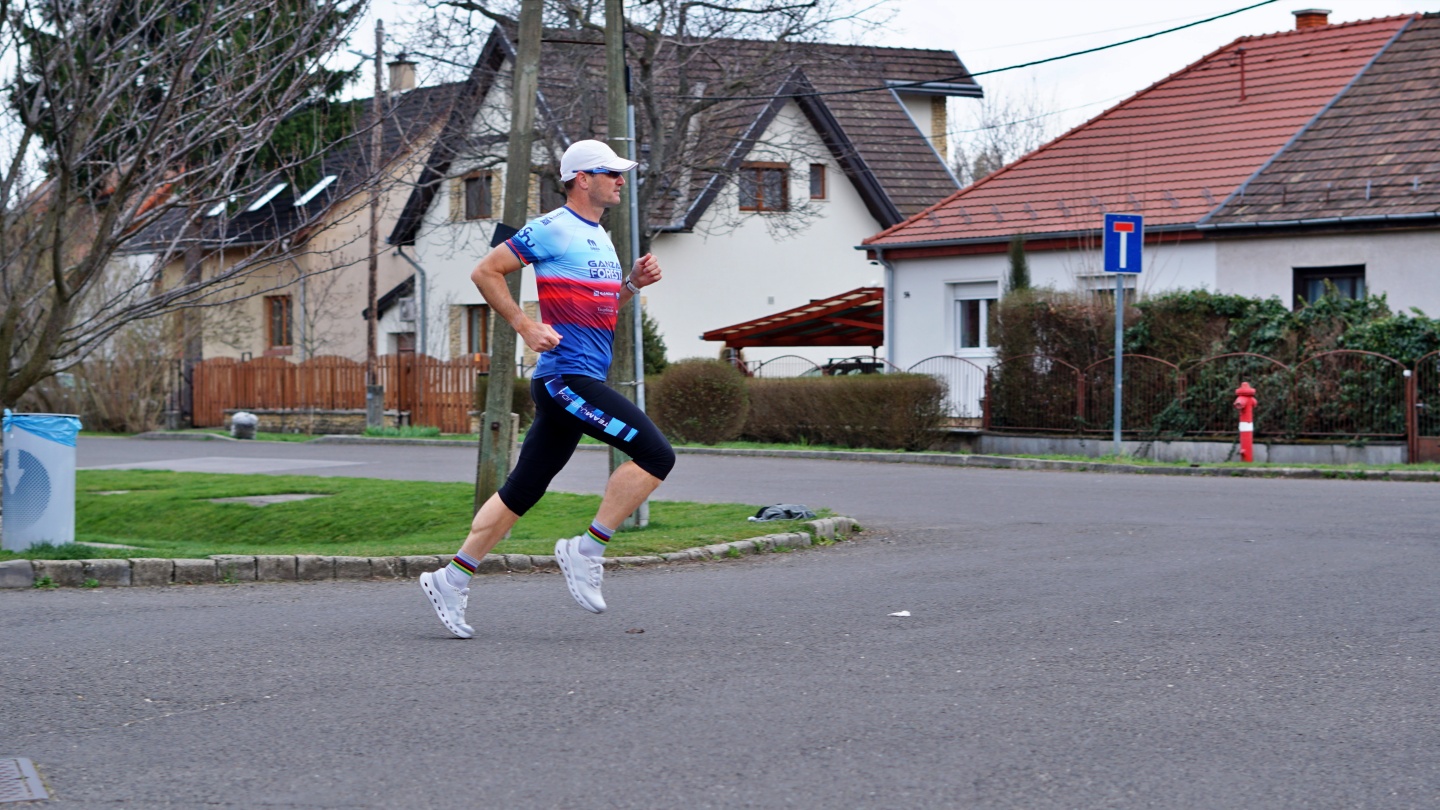 ON Cloudrunner 3 futócipő teszt-2