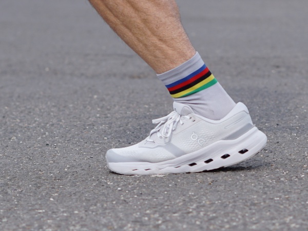 ON Cloudrunner 3 futócipő teszt