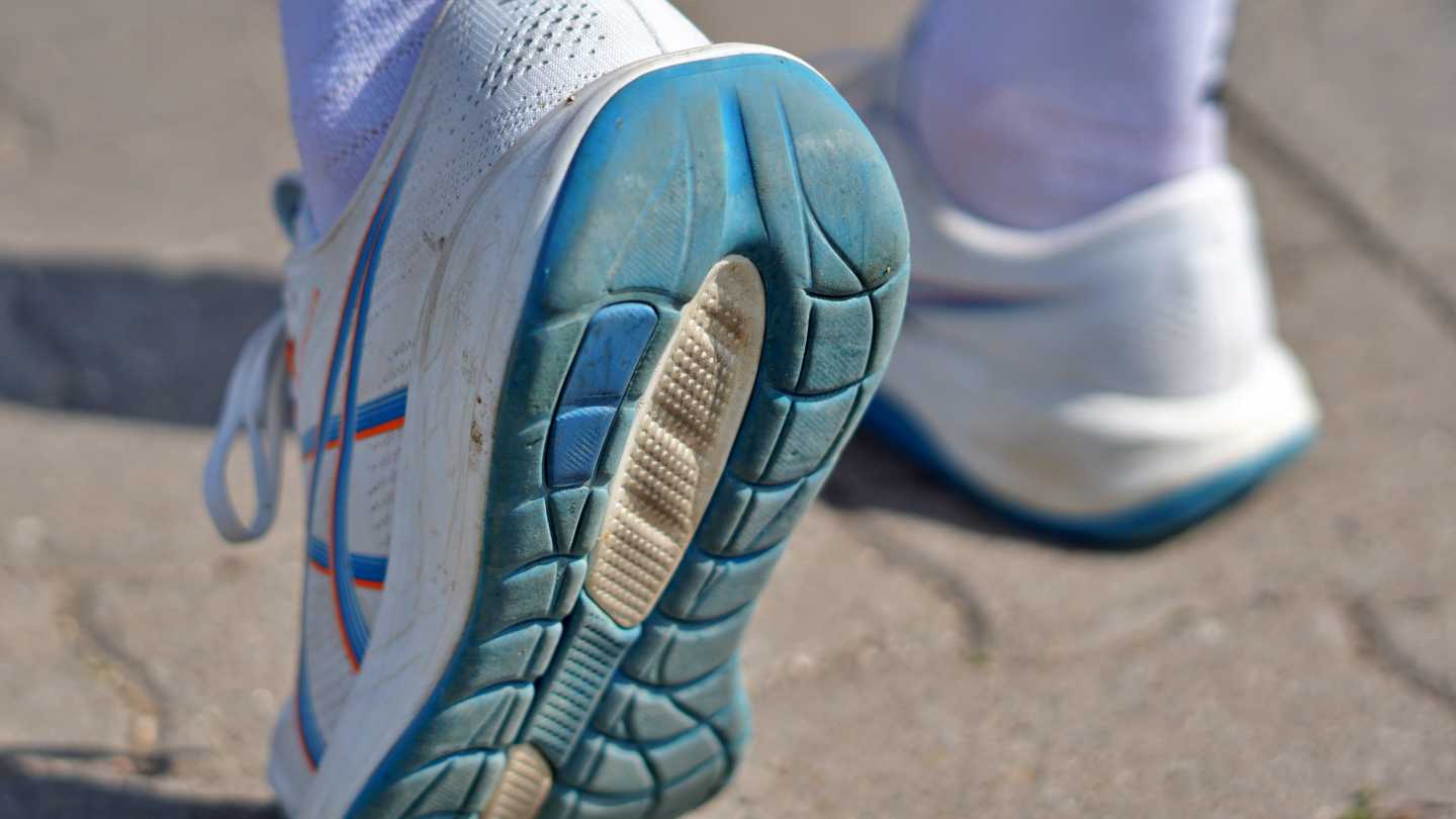ASICS Gel Cumulus 28 futócipő teszt-8