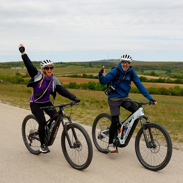 Új, kitáblázott kerékpáros útvonal a Balaton-felvidéken