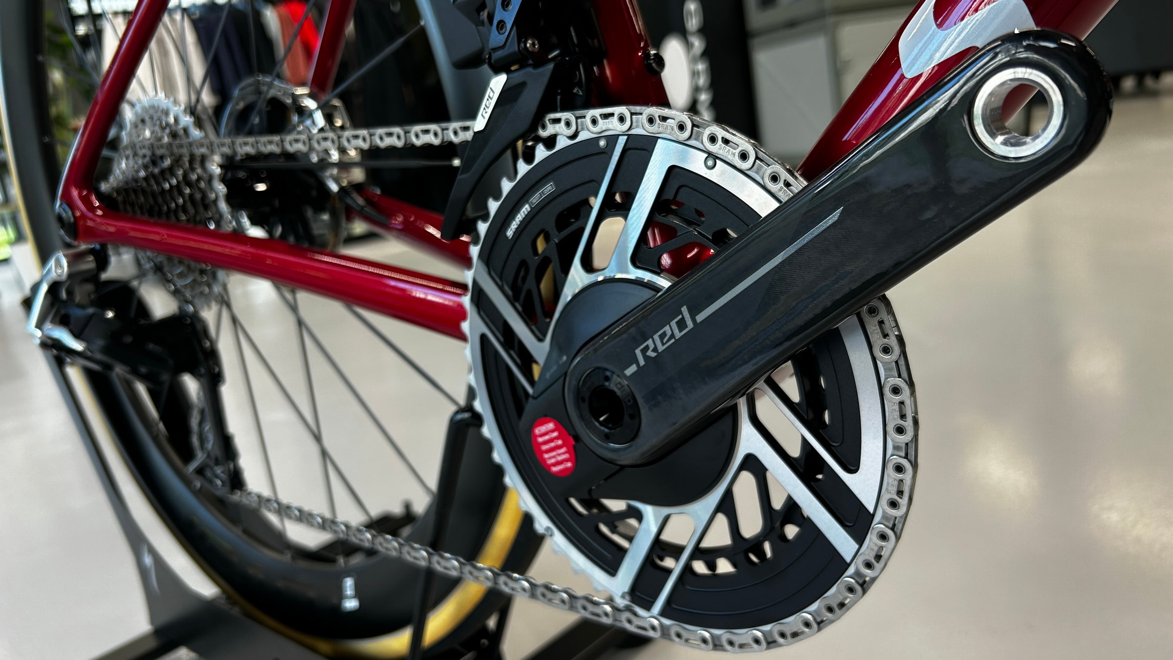 Csak 4 watt, de bőven elég  Specialized S-Works Tarmac SL9-7