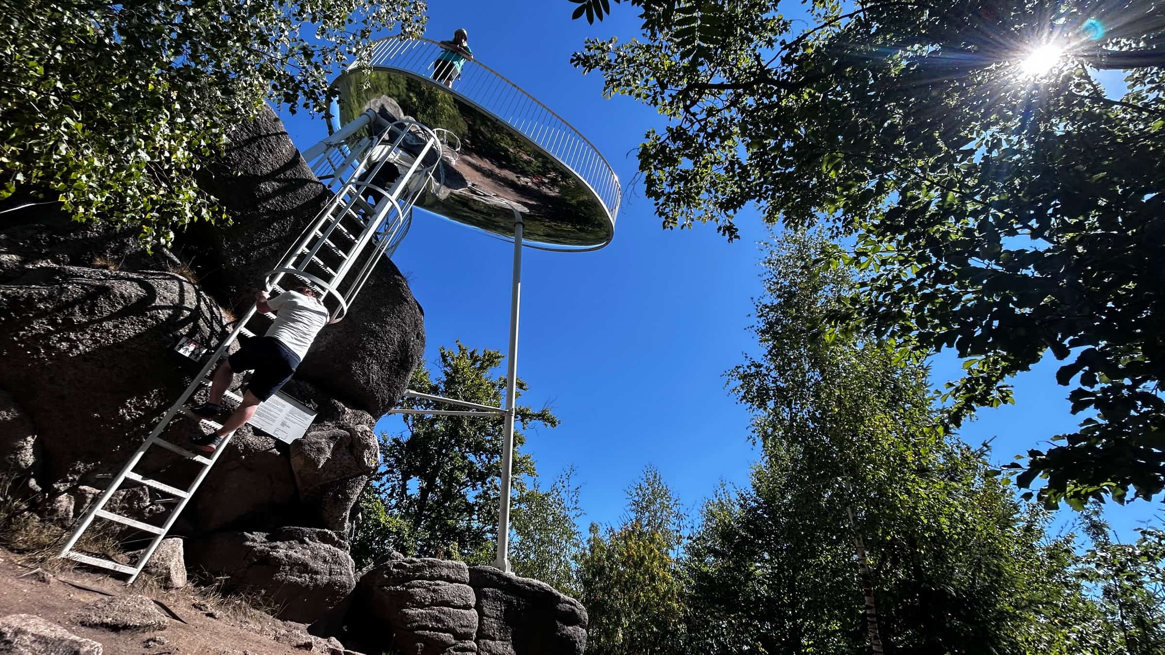 Könnye túra a Malý Špičák tetején álló UFOhoz-2