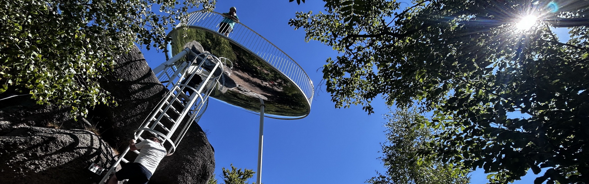 Könnyed túra a Malý Špičák tetején álló UFOhoz