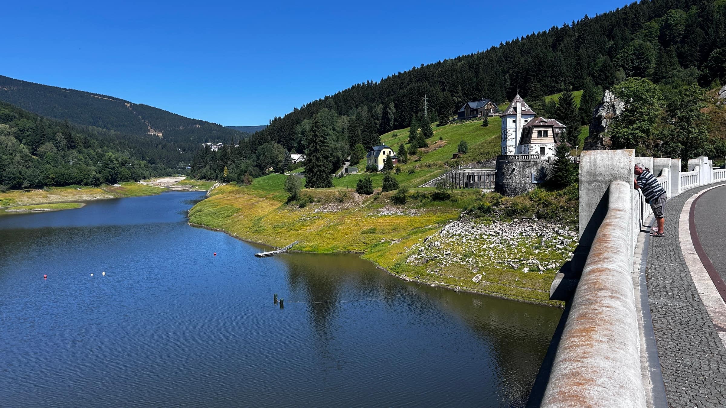 Panorámatúra Csehország legmagasabb vízeséséhez-1