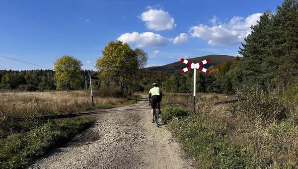 Bringatúra a Hyrlata tömbje körül, eltűnt falak mentén